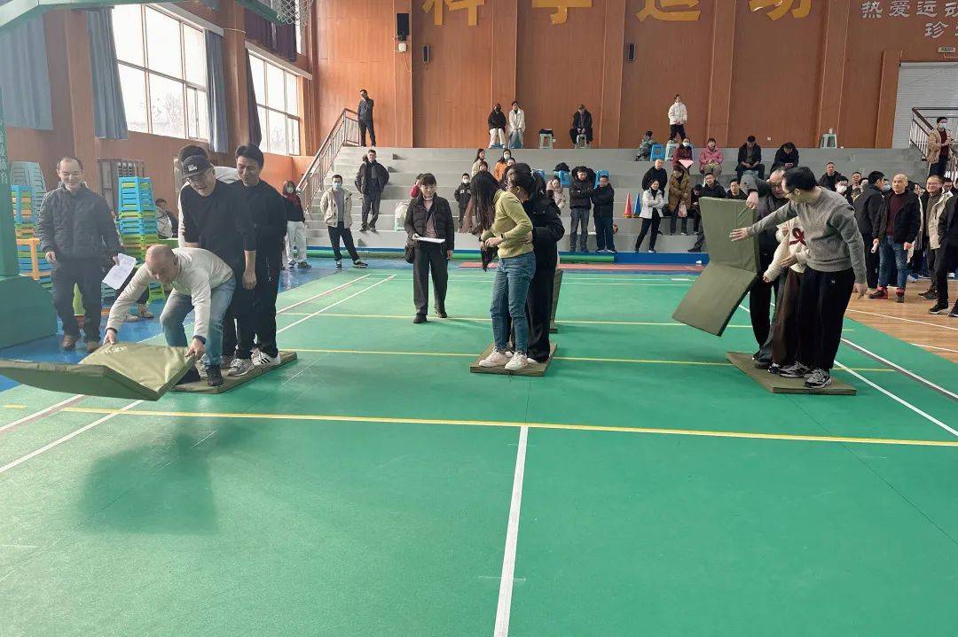 海宁市工会系统迎新挑战赛在南苑中学举行k8凯发一触即发工会向潮 乐享运动——(图2)