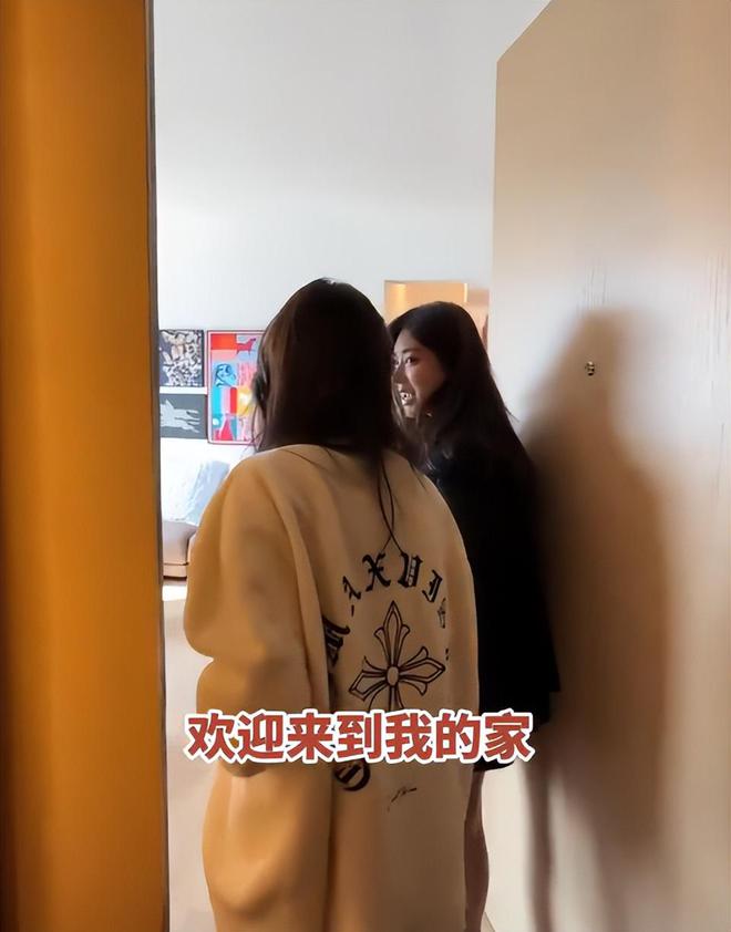 孩子、买菜住150平豪宅一年赚40万凯发天生赢家香港美女麻将馆打工帮忙带(图15)
