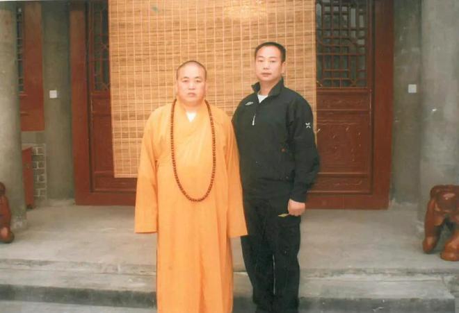 林寺第34代传人“释延群”不幸离世K8凯发集团一级武术大师武术裁判少(图4)